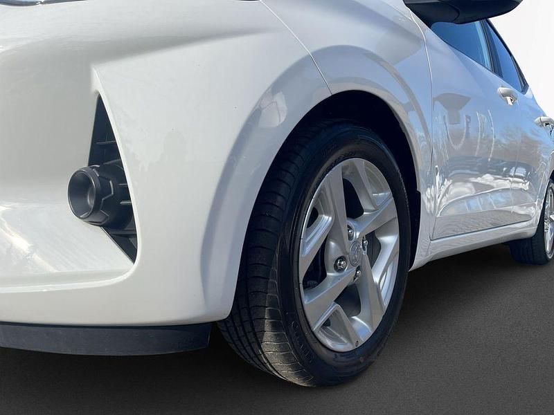 Gebraucht Hyundai i10 GO! 67 PS (49 kW) 2023 Weiss Kleinwagen