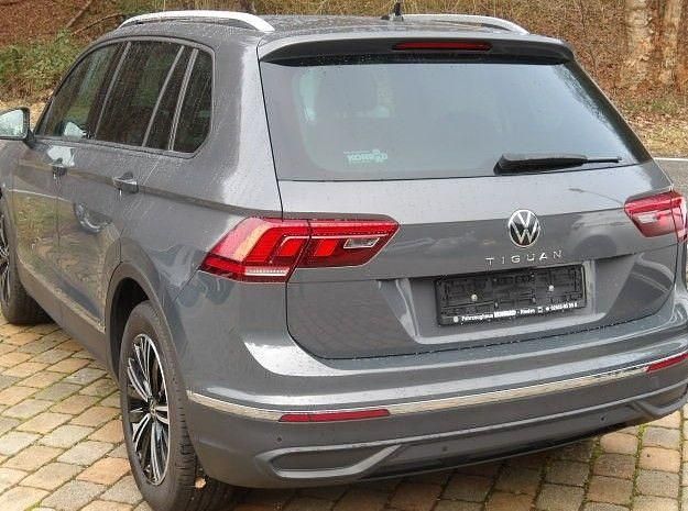 Gebraucht VW Tiguan Active 150 PS (110 kW) 2022 Grau SUV