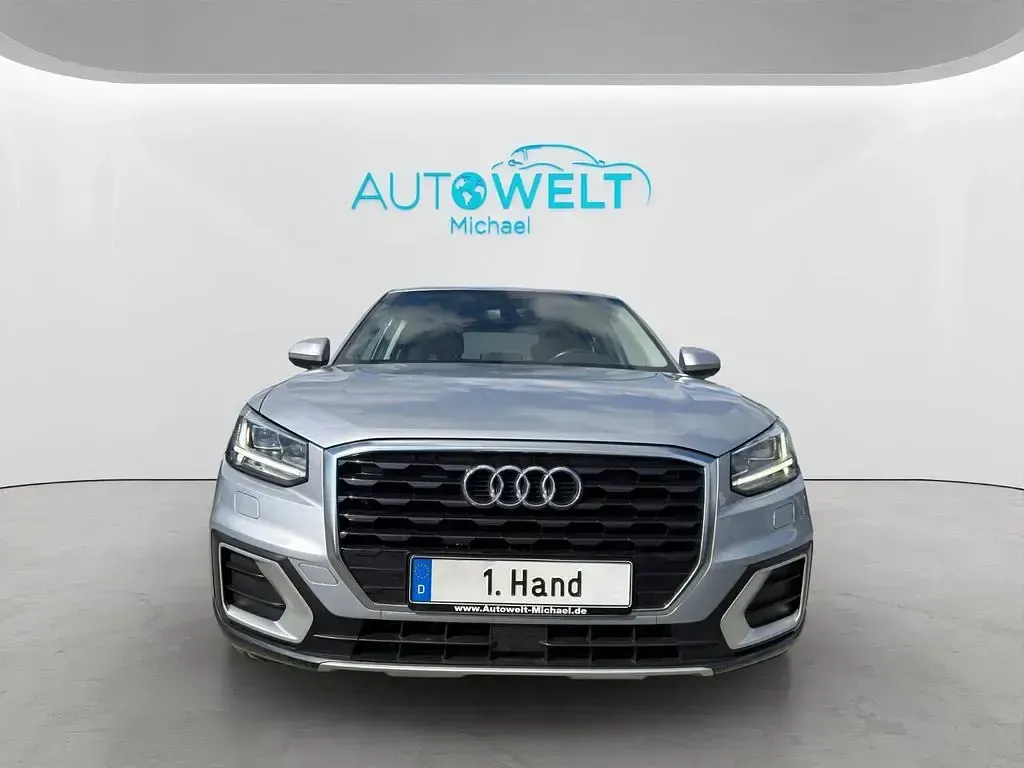 Gebraucht Audi Q2 Ambiente 116 PS (85 kW) 2019 Silber SUV