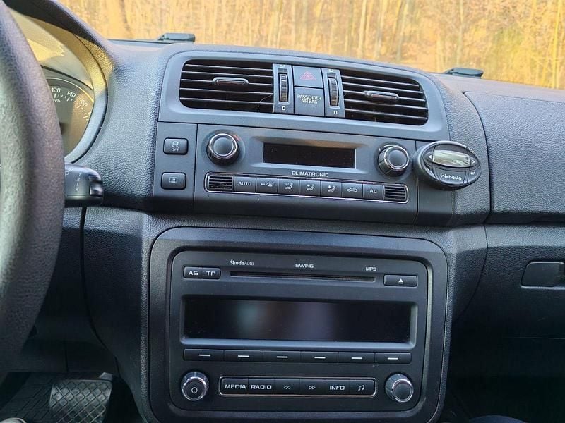 Gebraucht Skoda Fabia 105 PS (77 kW) 2011 Blau Kleinwagen