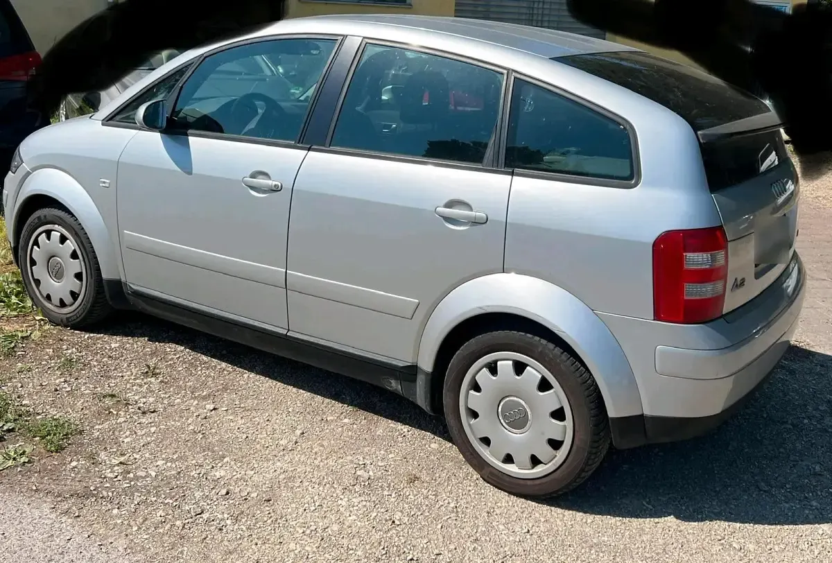 Gebraucht Audi A2 75 PS (55 kW) 2001 Grau Kleinwagen