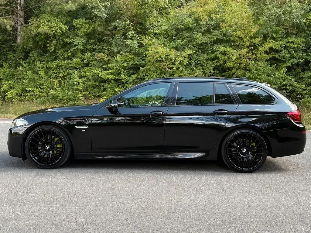 Gebraucht BMW 530 M Sport 258 PS (189 kW) 2014 Schwarz Limousine