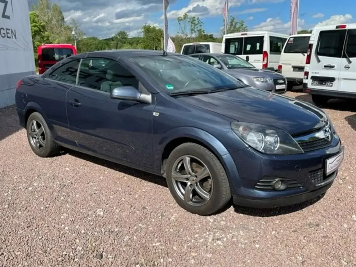 Gebraucht Opel Astra Cabriolet Edition 140 PS (102 kW) 2007 Grau Cabrio