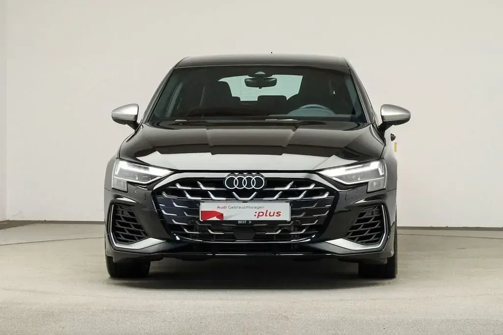 Gebraucht Audi S3 Comfort 333 PS (244 kW) 2025 Mythosschwarz metallic Limousine