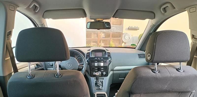 Gebraucht Opel Zafira 2011 Schwarz Van / Kleinbus