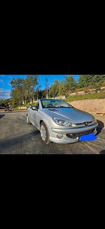 Silber Gebraucht 2007 Peugeot 206 Tendance Limousine | 650 € (Fairer Preis) - Bild 1/4