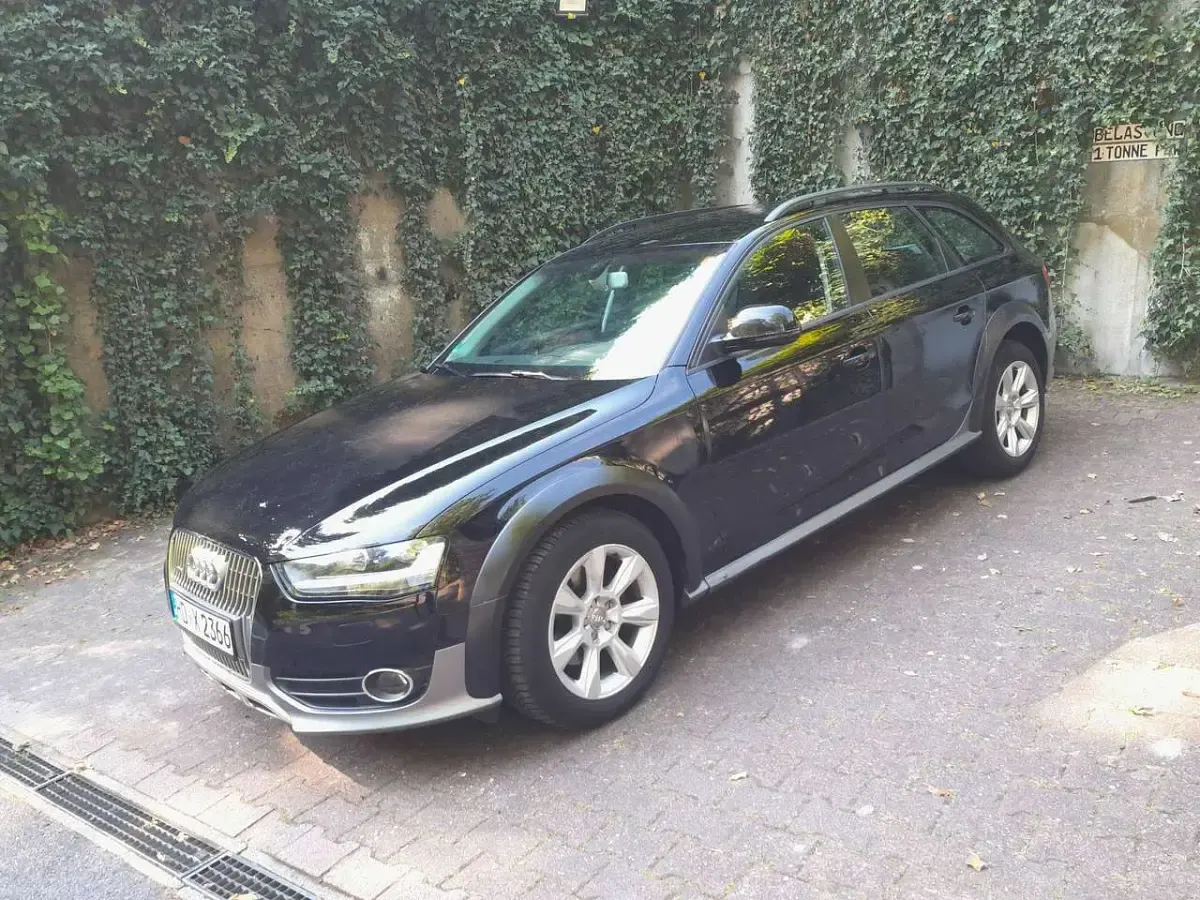 Gebraucht Audi A4 Allroad 143 PS (105 kW) 2013 Schwarz Kombi