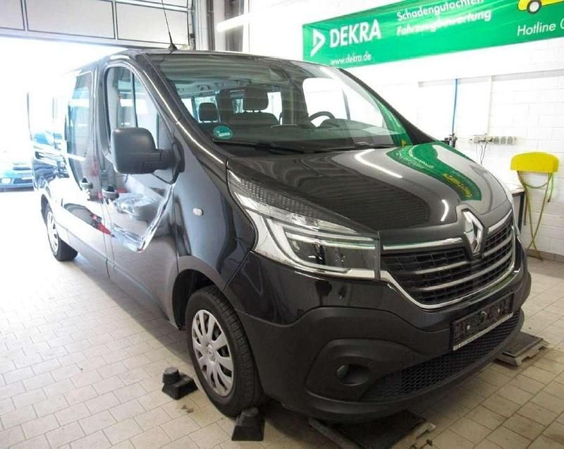 Tenebroschwarz Gebraucht 2021 Renault Trafic Van | 28.798 € (Superpreis) - Bild 1/3