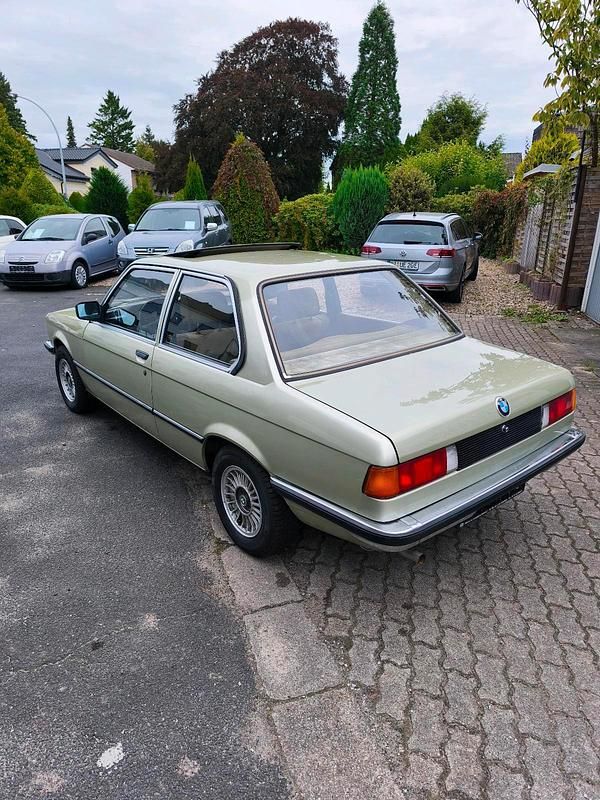 Brugt BMW 318 105 HK (77 kW) 1981 Grøn Sedan