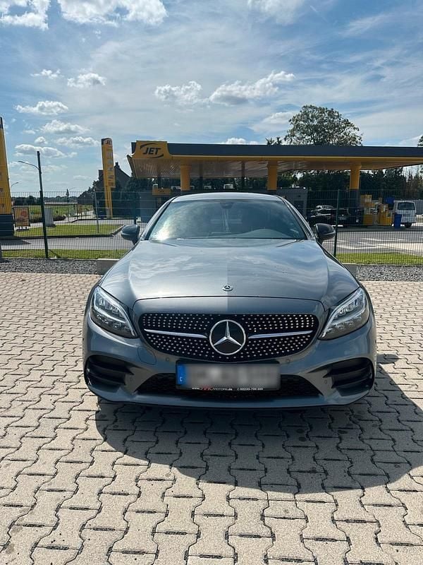 Silber Gebraucht 2019 Mercedes C220 AMG Coupé | 24.500 € - Bild 1/4
