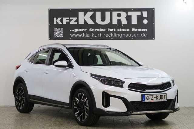 Weiss Neu 2025 Kia XCeed SUV | 22.990 € (Guter Preis) - Bild 1/4