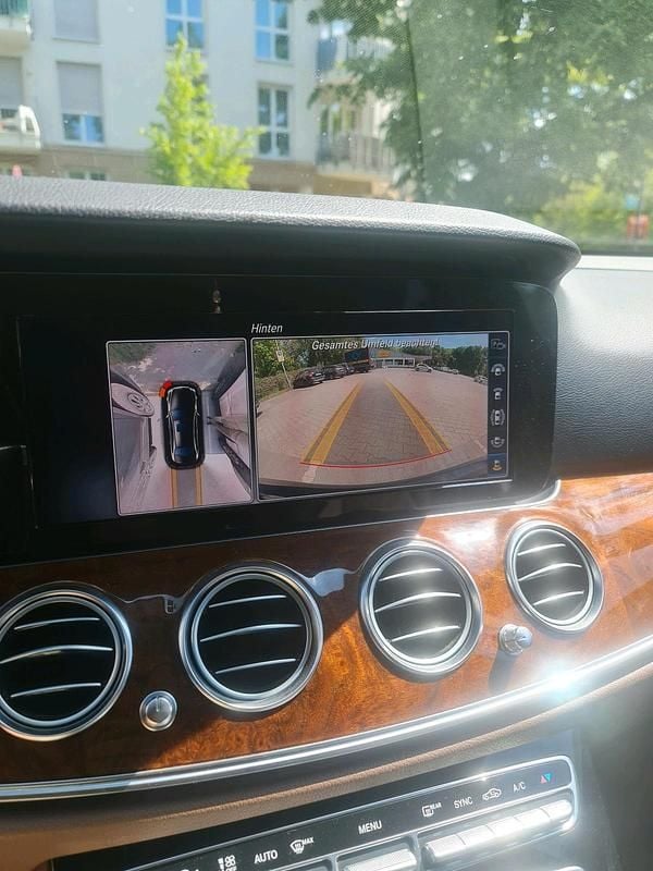 Gebraucht Mercedes E220 194 PS (142 kW) 2018 Schwarz Limousine