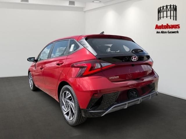Neu Hyundai i20 Trend 101 PS (74 kW) 2025 Rot Kleinwagen