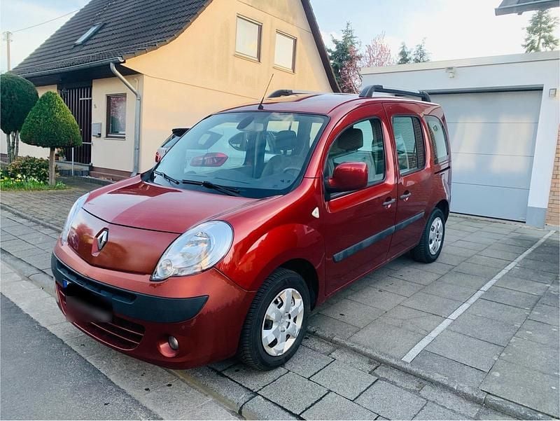Gebraucht Renault Kangoo Privilege 106 PS (77 kW) 2009 Rot Van / Kleinbus