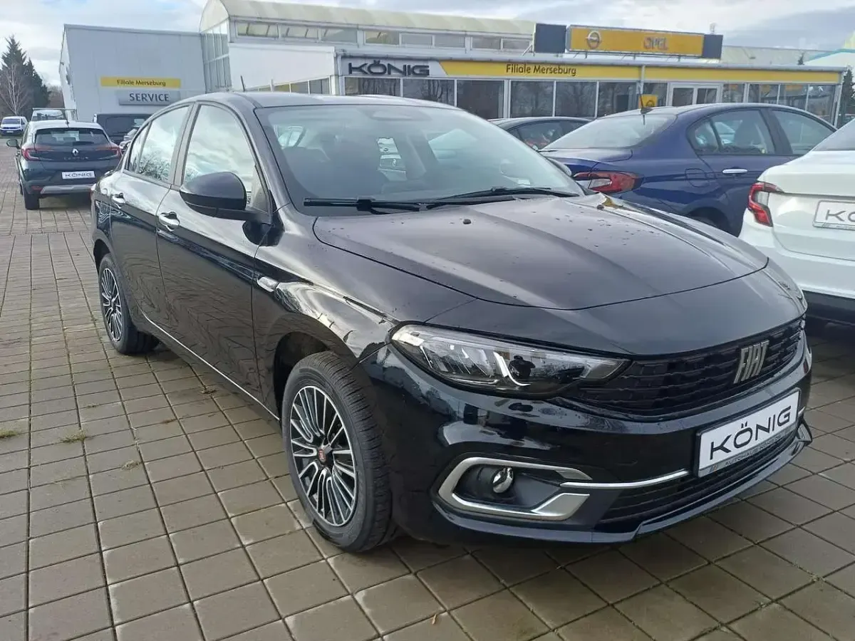Gebraucht Fiat Tipo Urban 131 PS (96 kW) 2026 Cinema schwarz Limousine
