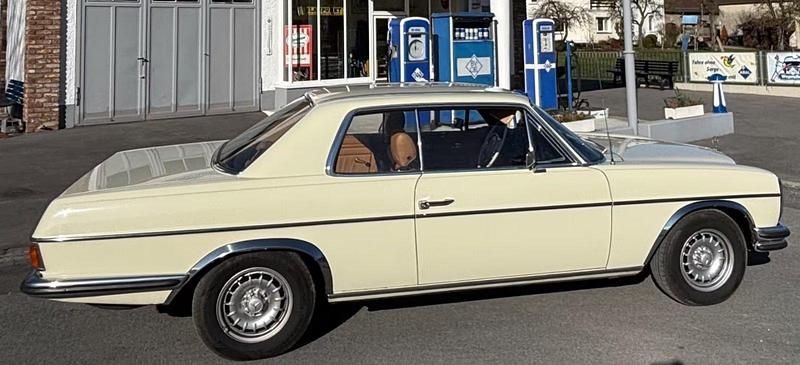 Gebraucht Mercedes W114 150 PS (110 kW) 1970 Beige Coupé