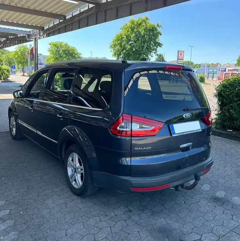 Gebraucht Ford Galaxy Titanium 175 PS (128 kW) 2010 Grau Van / Kleinbus