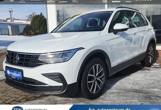 Gebraucht VW Tiguan 150 PS (110 kW) 2023 Pure white SUV