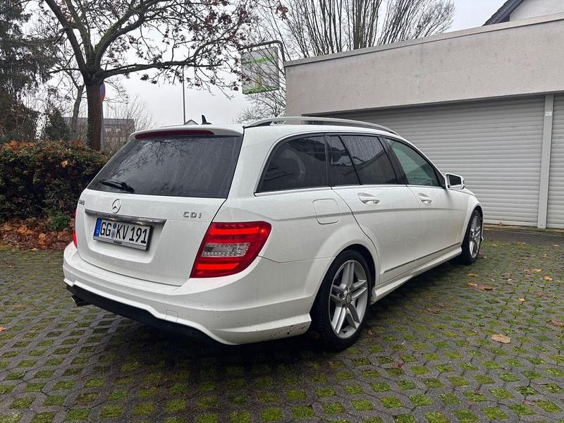 Gebraucht Mercedes C220 AMG 170 PS (125 kW) 2013 Weiß Kombi