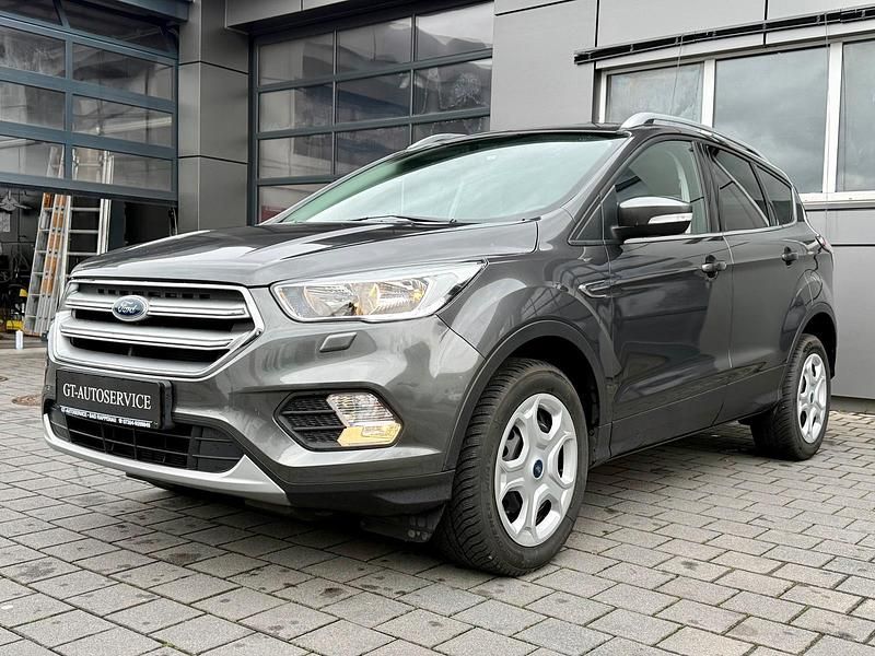Gebraucht Ford Kuga Trend 150 PS (110 kW) 2017 Magneticgrau metallic SUV