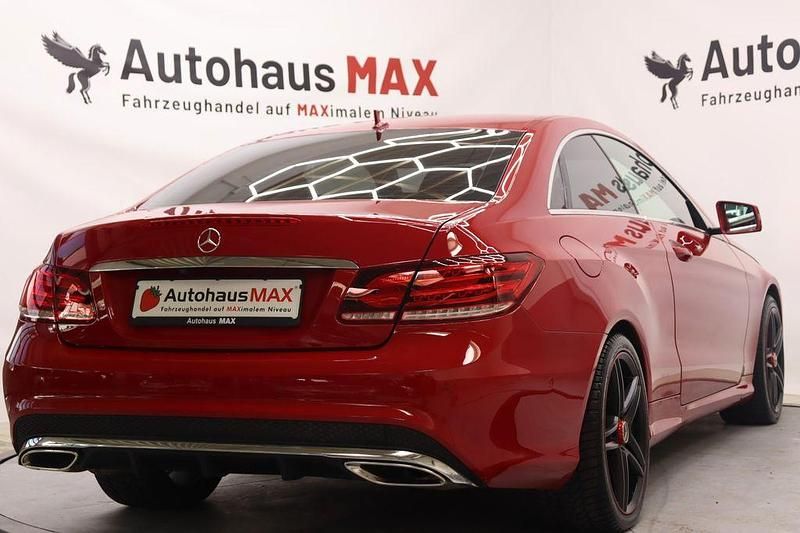 Gebraucht Mercedes E300 AMG 252 PS (185 kW) 2014 Rot Coupé