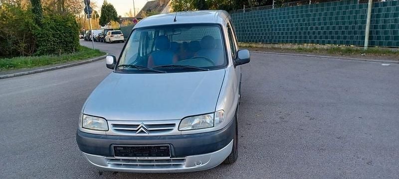 Gebraucht Citroën Berlingo 90 PS (66 kW) 2002 Silber Van / Kleinbus