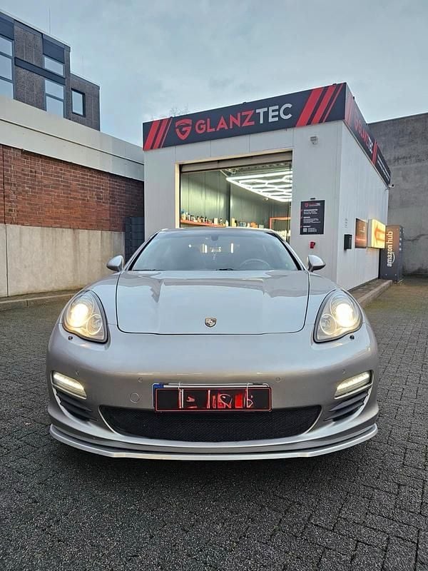 Gebraucht Porsche Panamera 250 PS (183 kW) 2012 Silber Kleinwagen