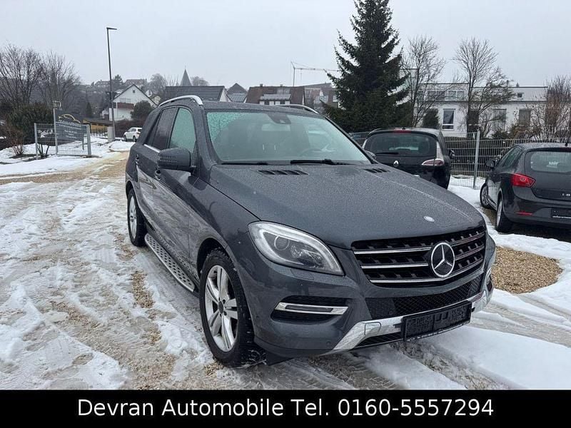 Grau Gebraucht 2013 Mercedes ML350 SUV | 15.999 € (Superpreis) - Bild 1/4