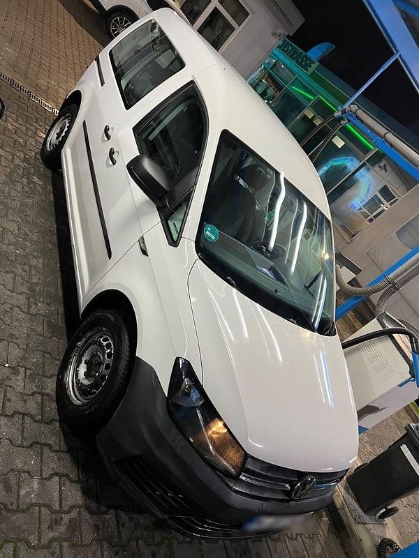 Gebraucht VW Caddy 102 PS (75 kW) 2020 Weiß Van / Kleinbus