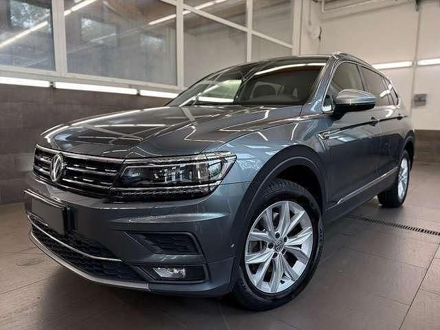 Grau metallic Gebraucht 2019 VW Tiguan Allspace Highline SUV | 30.000 € - Bild 1/4