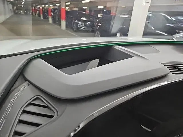Gebraucht Audi Q6 Sportback e-tron Performance 225 kW (306 PS) 2025 Gletscherweiß metallic SUV