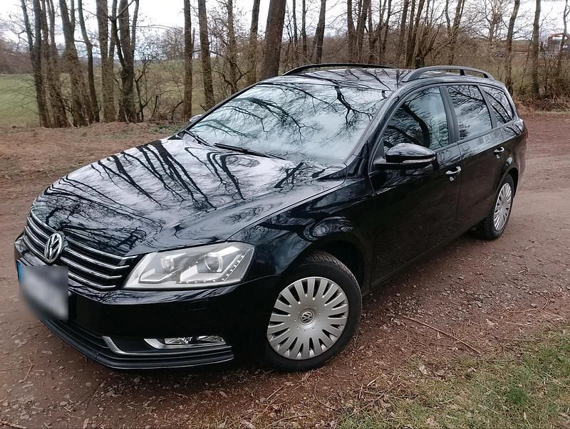 Gebraucht VW Passat Highline 141 PS (103 kW) 2011 Schwarz Kombi
