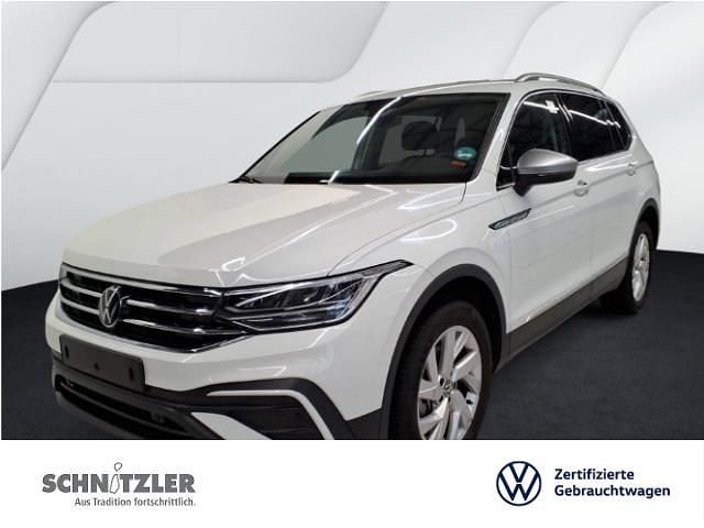 Weiss Gebraucht 2025 VW Tiguan Allspace Life SUV | 36.750 € (Superpreis) - Bild 1/2