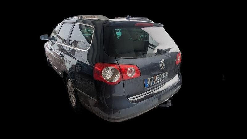 Gebraucht VW Passat Highline 140 PS (102 kW) 2006 Blau Kombi