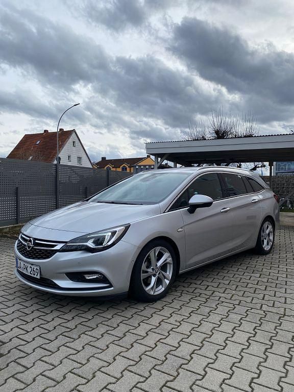 Gebraucht Opel Astra 125 PS (91 kW) 2017 Silber Kombi