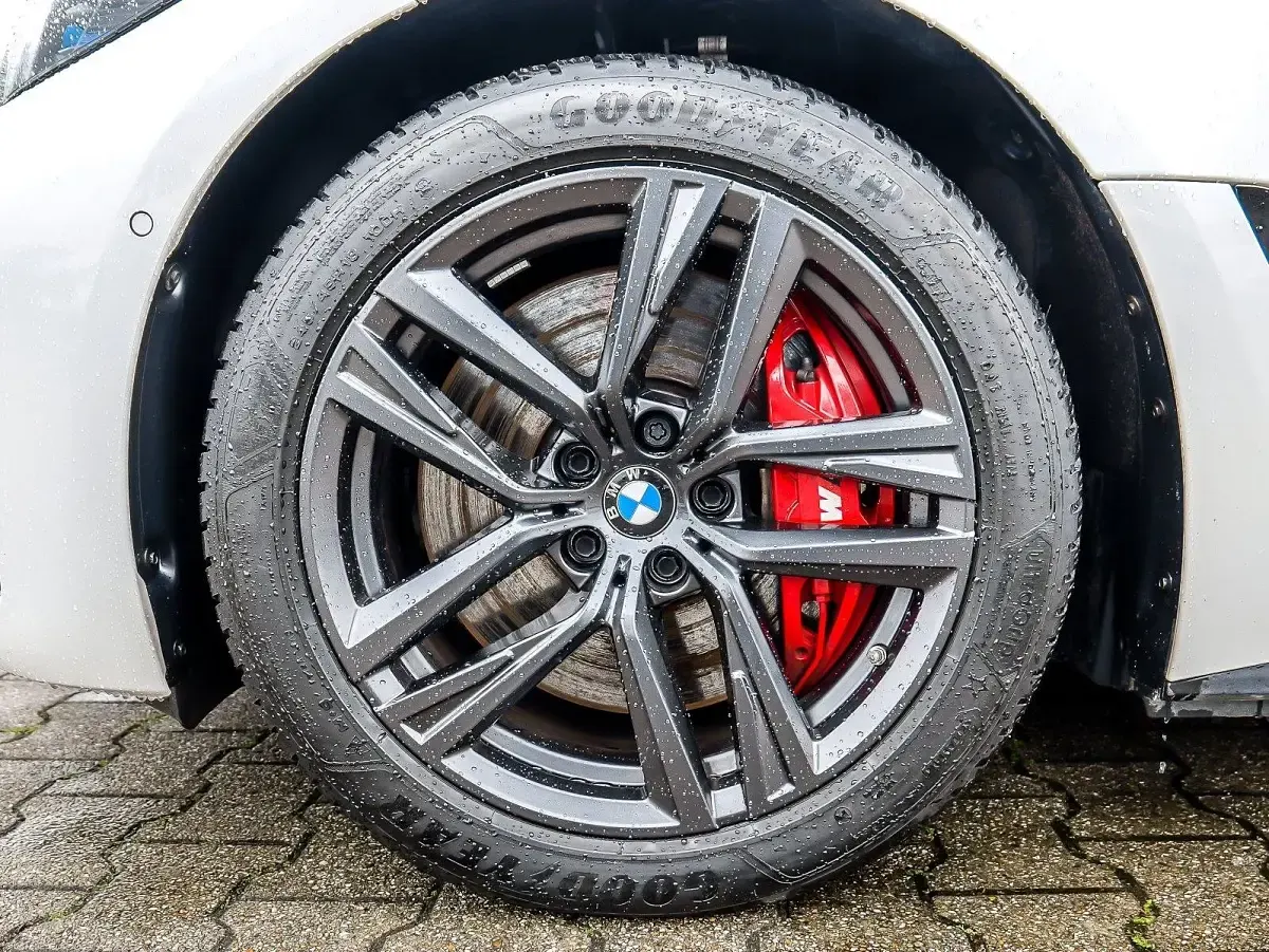 Gebraucht BMW i4 M Sport 400 kW (544 PS) 2023 Weiß Limousine