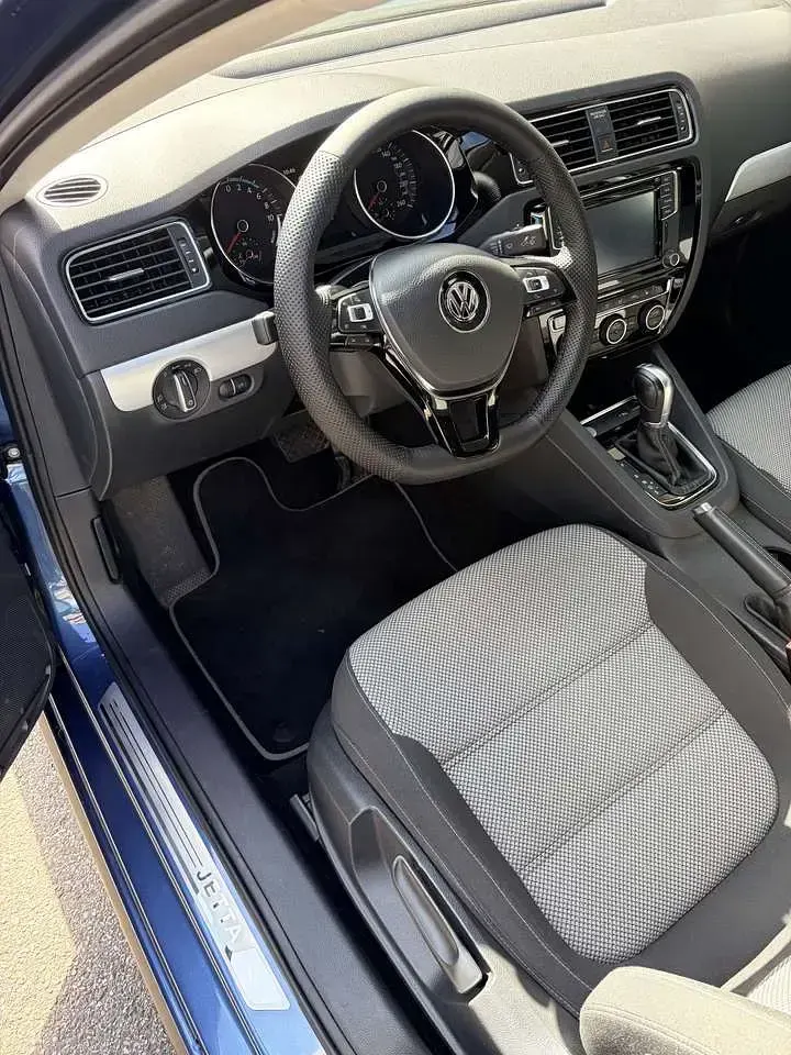 Używany VW Jetta 150 KM (110 kW) 2016 Niebieski Sedan/Limuzyna