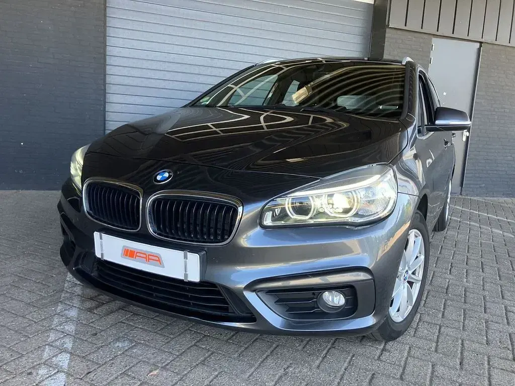 Gebraucht BMW 216 Active Tourer 116 PS (85 kW) 2016 Grau Van / Kleinbus