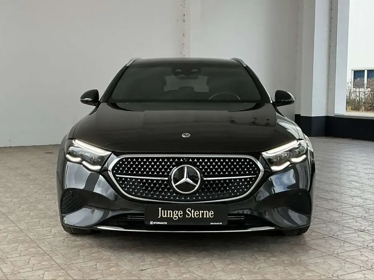 Gebraucht Mercedes E300 Avantgarde 313 PS (230 kW) 2024 Metalliclack graphitgrau metallic Kombi