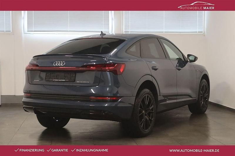 Gebraucht Audi e-tron S-Line 300 kW (408 PS) 2021 Blau SUV