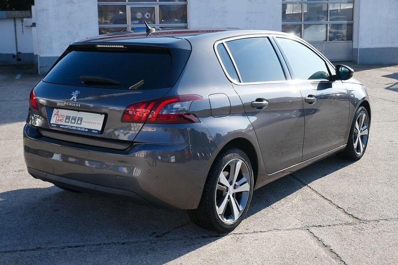 Gebraucht Peugeot 308 Allure 131 PS (96 kW) 2019 Grau Limousine