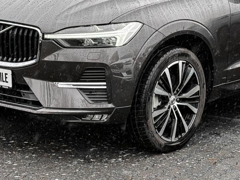 Gebraucht Volvo XC60 Core 197 PS (144 kW) 2024 Particular grey SUV
