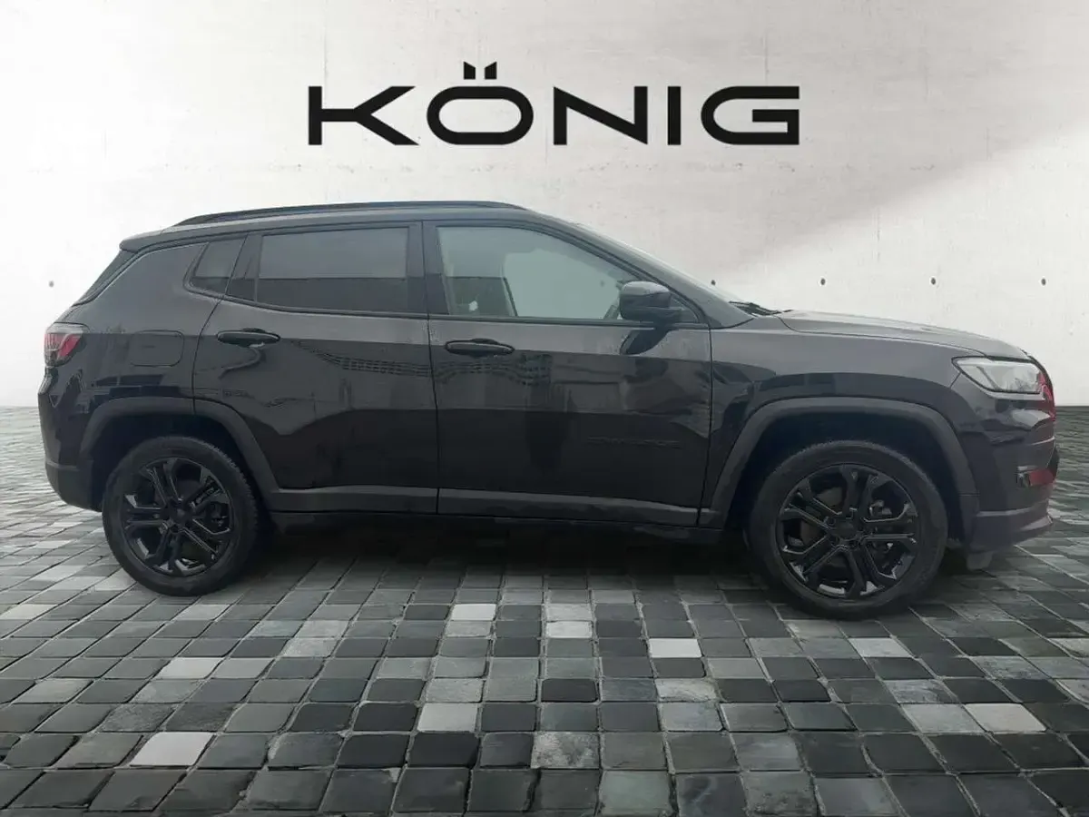 Gebraucht Jeep Compass Altitude 131 PS (96 kW) 2023 Solid black (5ck) SUV