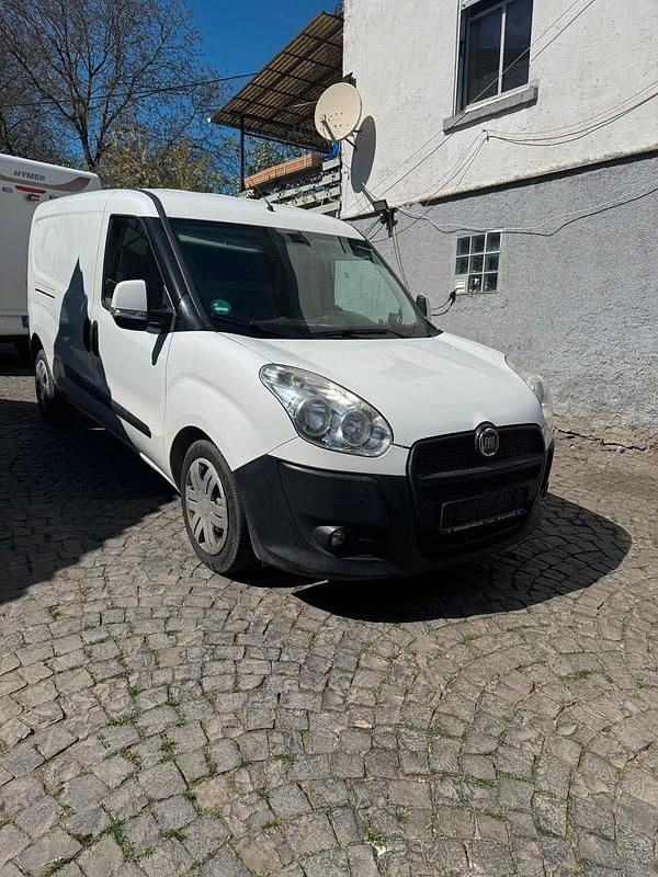 Gebraucht Fiat Doblò 105 PS (77 kW) 2014 Weiß Van / Kleinbus