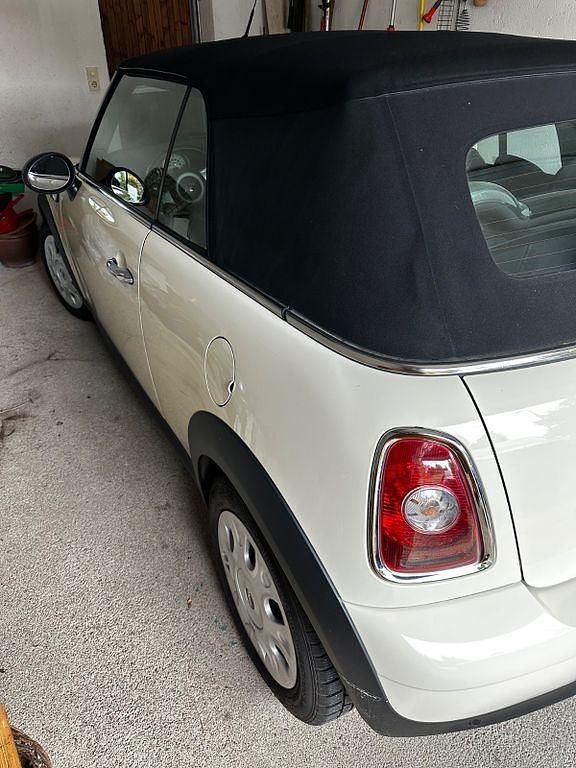Schwarz Gebraucht 2010 Mini One Cabriolet Cabrio | 8.777 € (Fairer Preis) - Bild 1/4