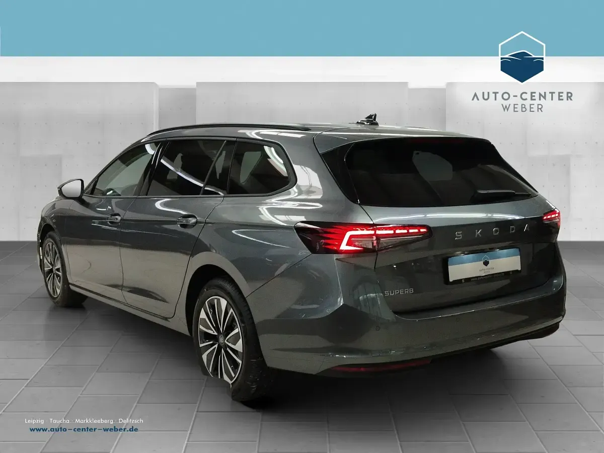 Neu Skoda Superb Selection 150 PS (110 kW) 2025 Grau Kombi