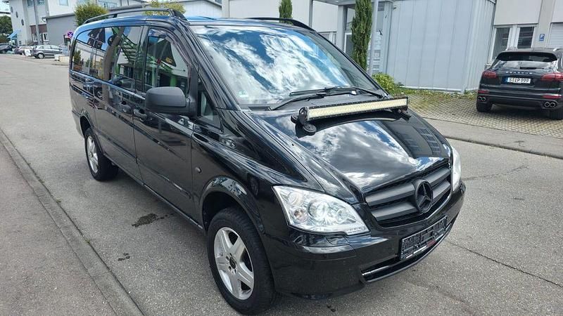 Schwarz Gebraucht 2012 Mercedes Vito Van / Kleinbus | 13.990 € (Fairer Preis) - Bild 1/4