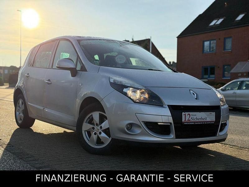 Silber Gebraucht 2010 Renault Scénic III Dynamique Van / Kleinbus | 5.799 € (Fairer Preis) - Bild 1/4