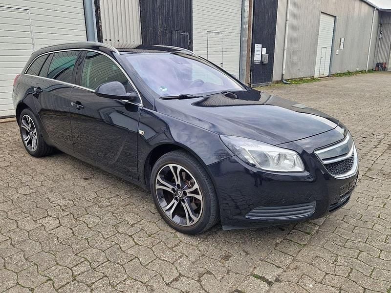 Gebraucht Opel Insignia Edition 160 PS (117 kW) 2013 Schwarz Limousine