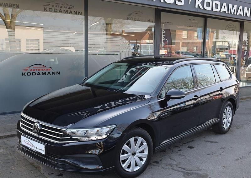 Gebraucht VW Passat 150 PS (110 kW) 2022 Schwarz Kombi